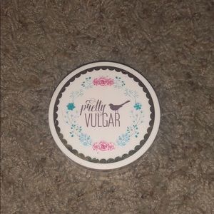 Pretty Vulger translucent setting powder